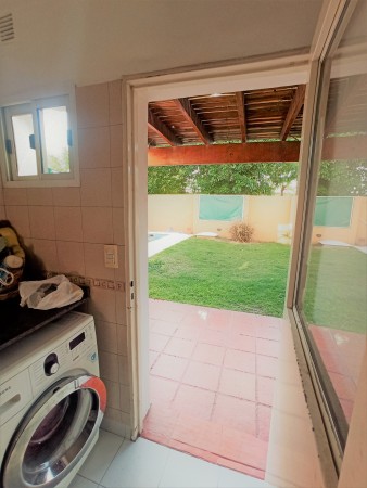 TEJAS DEL SUR I - CASA 3 DORM + ESCRITORIO - PILETA - LOTE 360M2