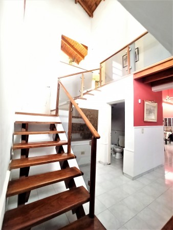 TEJAS DEL SUR I - CASA 3 DORM + ESCRITORIO - PILETA - LOTE 360M2