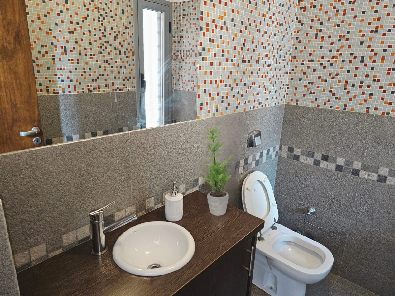 DUPLEX DE 182m2 c/PILETA - CAÑITAS -