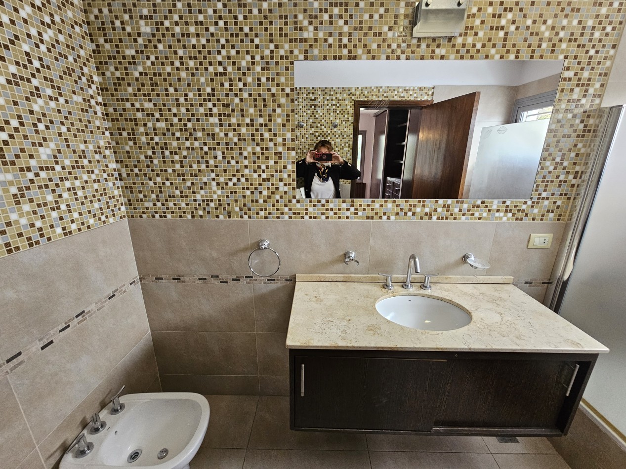 DUPLEX DE 182m2 c/PILETA - CAÑITAS -