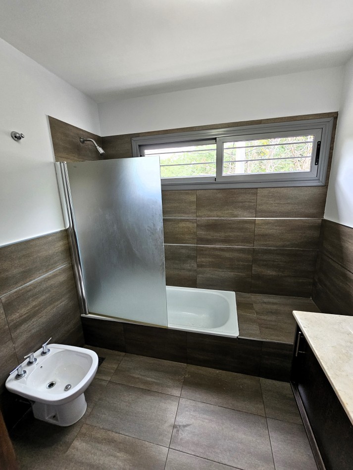 DUPLEX DE 182m2 c/PILETA - CAÑITAS -