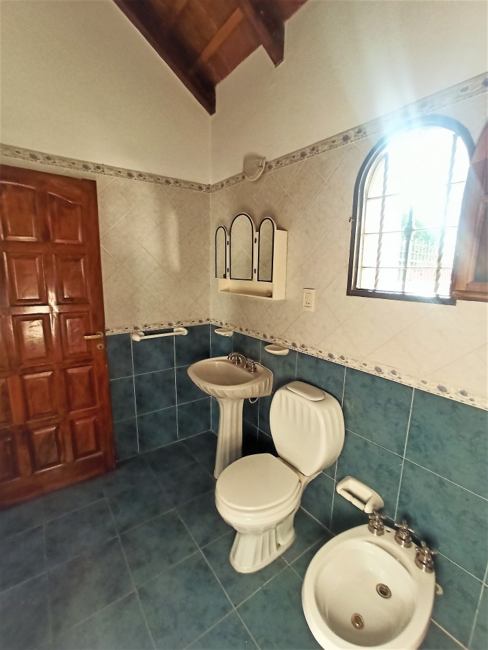 Tejas del Sur 1 | Casa con pileta y quincho | 4 dorm + dependencia |