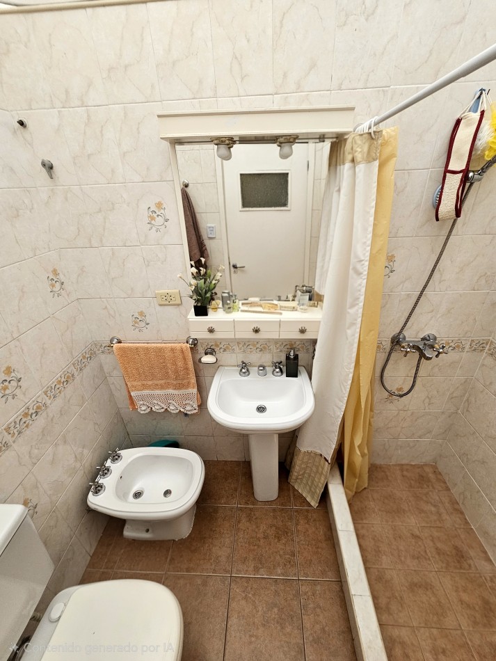 Casa Esquina + Anexo independiente | Quebrada de las Rosas |