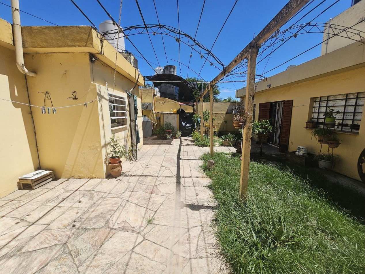 Casa Esquina + Anexo independiente | Quebrada de las Rosas |