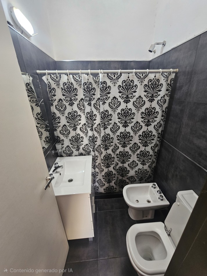 Casa Esquina + Anexo independiente | Quebrada de las Rosas |