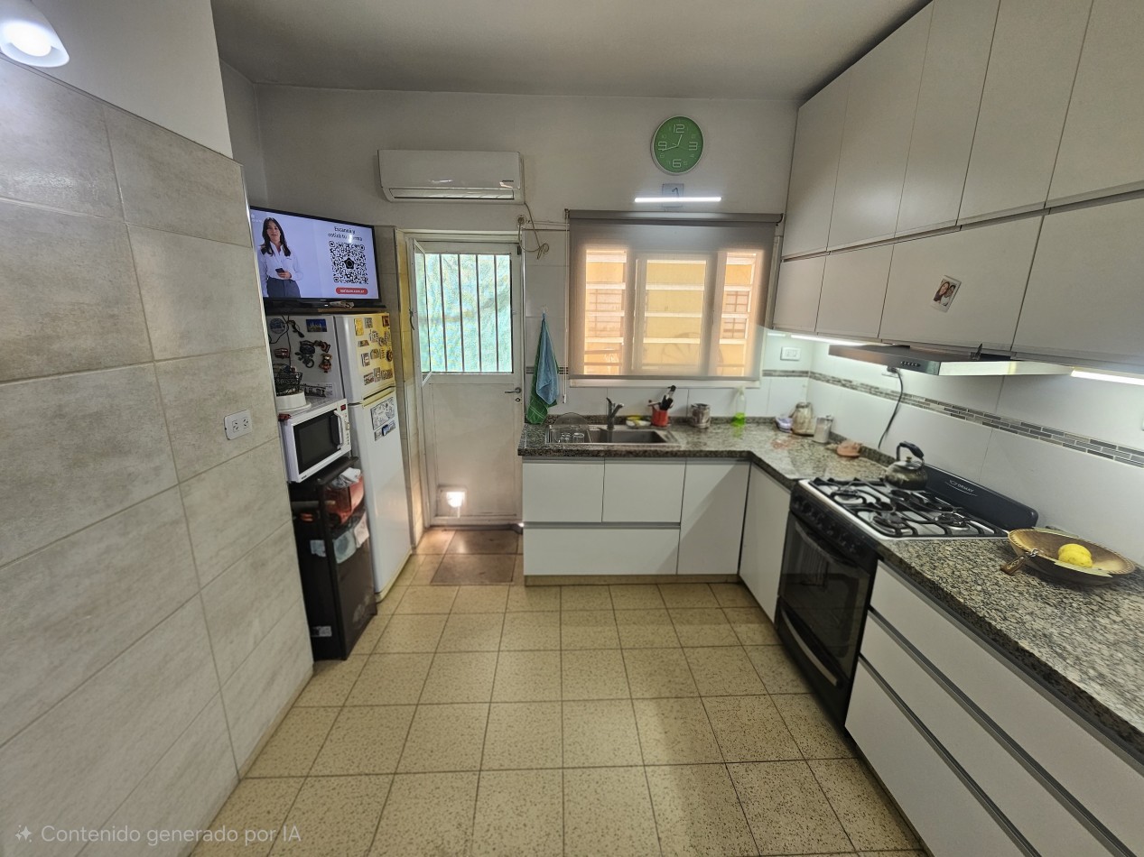 Casa Esquina + Anexo independiente | Quebrada de las Rosas |