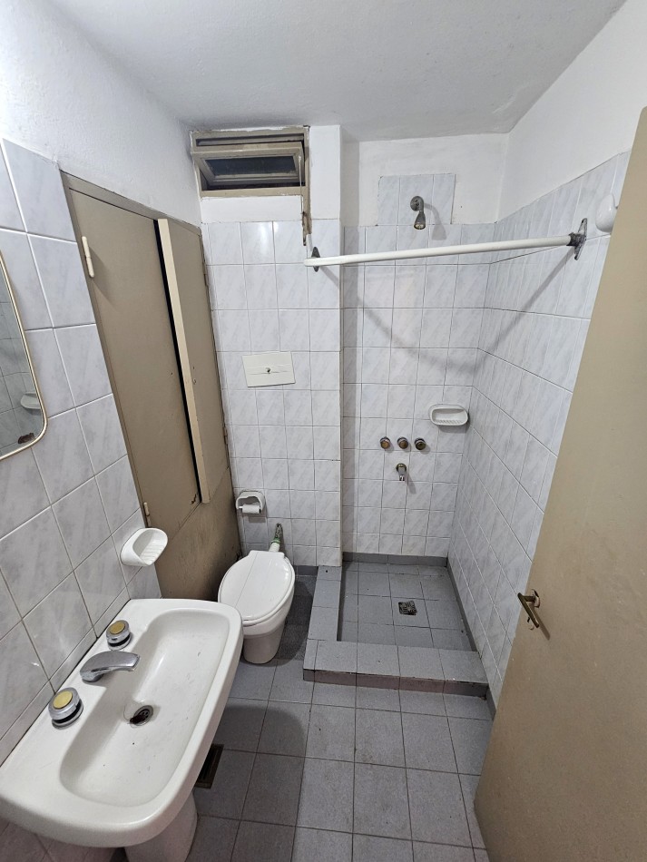 2 dorm SIN EXPENSAS | Super luminoso (frente y contrafrente) | Kennedy - Benatti 555 