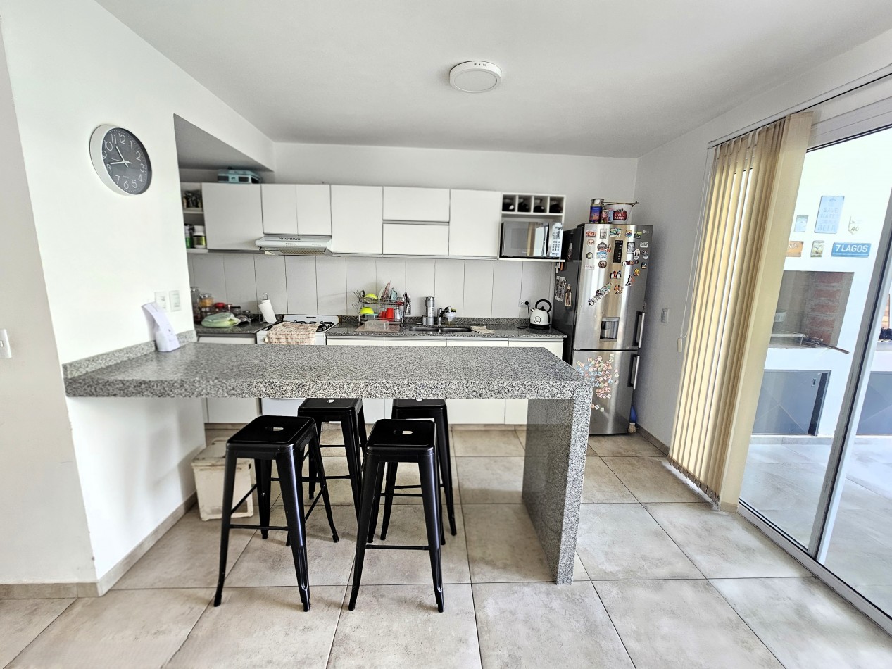 DUPLEX PREMIUM en Chacras del Sur | 3 dorm | suite | galeria con asador | jardin | 2 cocheras