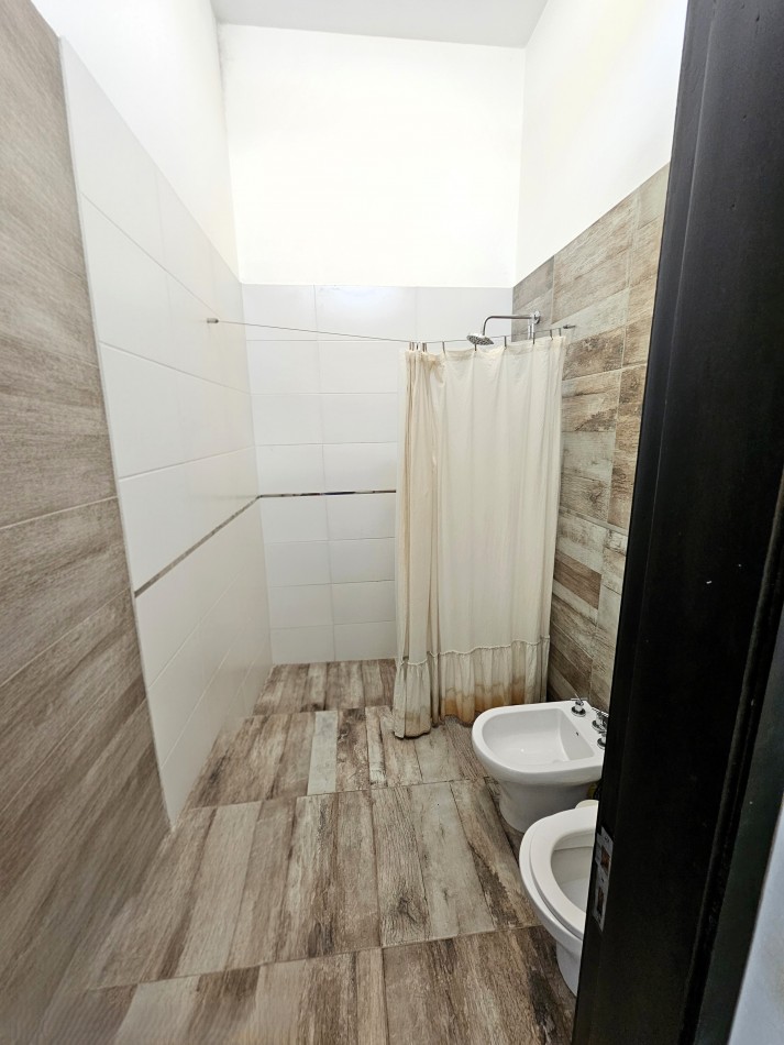 DUPLEX PREMIUM en Chacras del Sur | 3 dorm | suite | galeria con asador | jardin | 2 cocheras