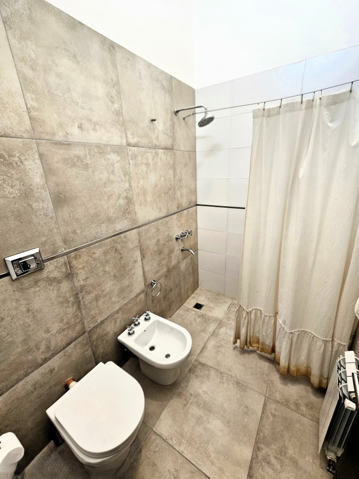 DUPLEX PREMIUM en Chacras del Sur | 3 dorm | suite | galeria con asador | jardin | 2 cocheras