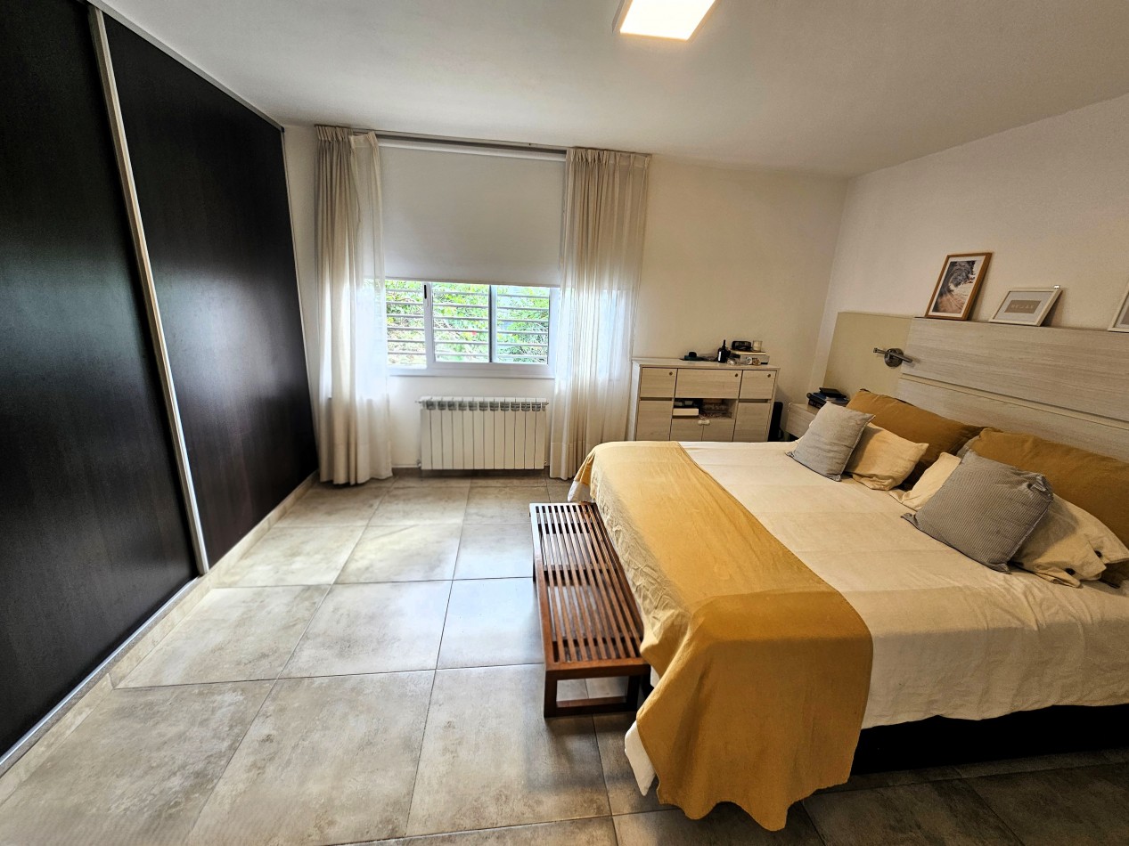 DUPLEX PREMIUM en Chacras del Sur | 3 dorm | suite | galeria con asador | jardin | 2 cocheras