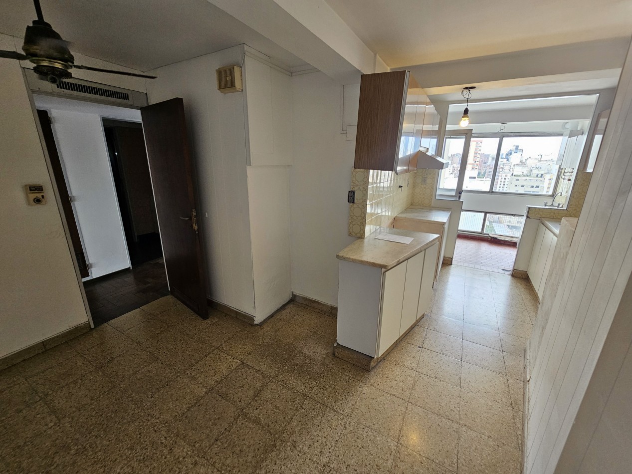 SEMIPSISO 12° c/Cochera | 3 dorm + dependencia | Vista abierta 