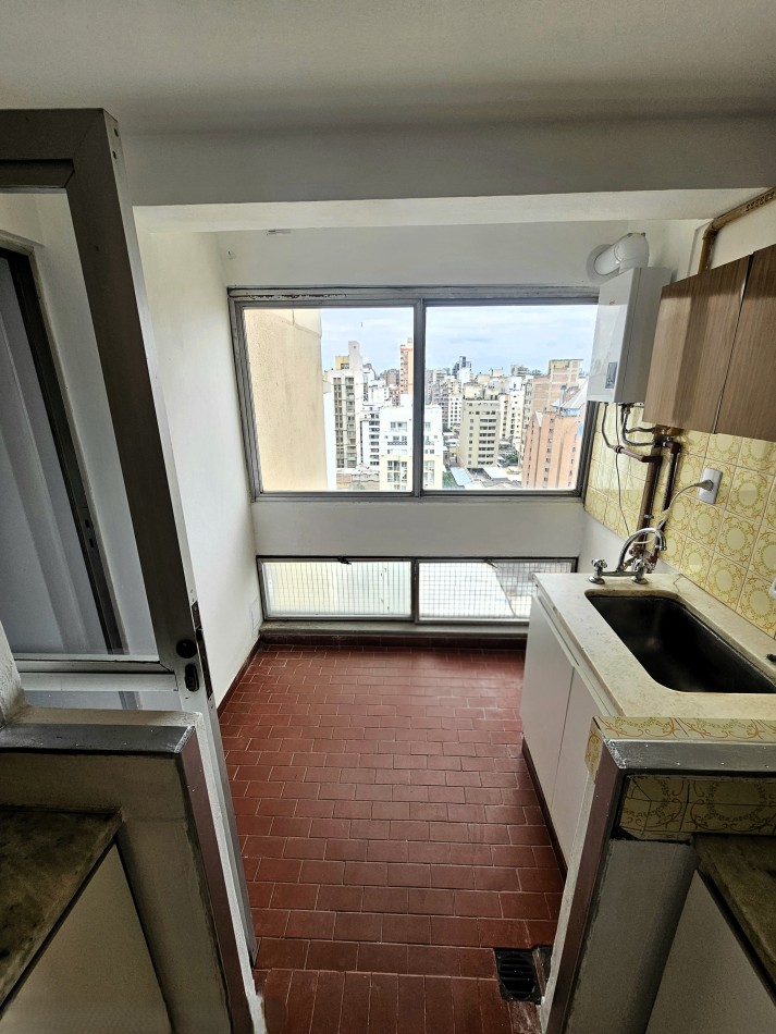 SEMIPSISO 12° c/Cochera | 3 dorm + dependencia | Vista abierta 