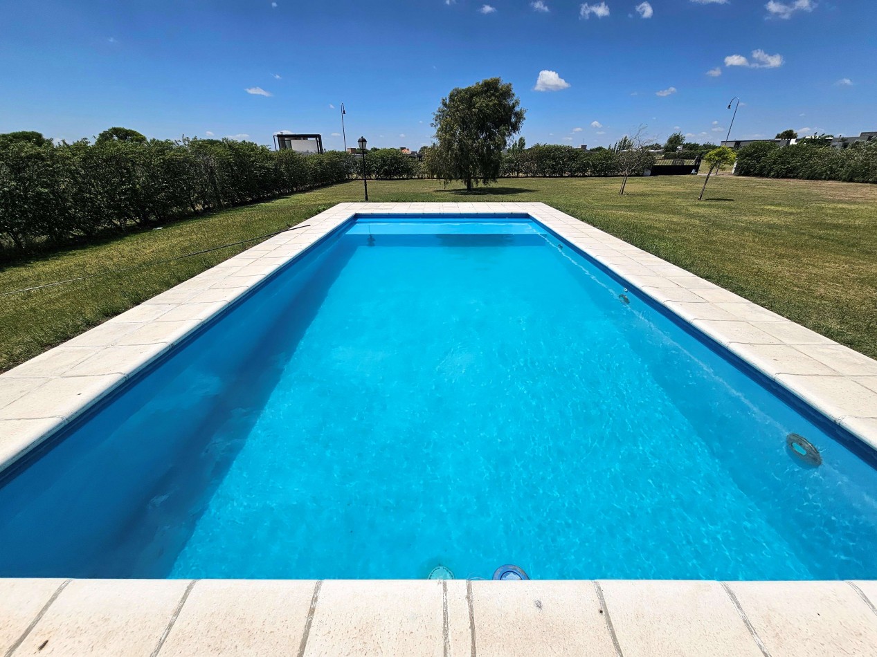 Estacion del Carmen | 4.500 m² + pileta climatizada + cancha propia