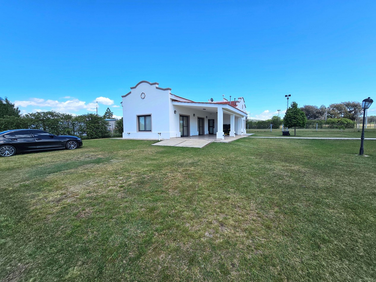 Estacion del Carmen | 4.500 m² + pileta climatizada + cancha propia
