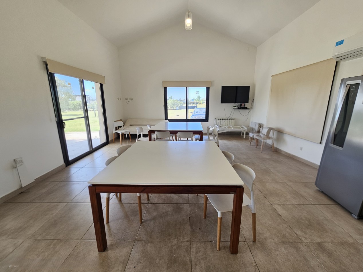 Estacion del Carmen | 4.500 m² + pileta climatizada + cancha propia