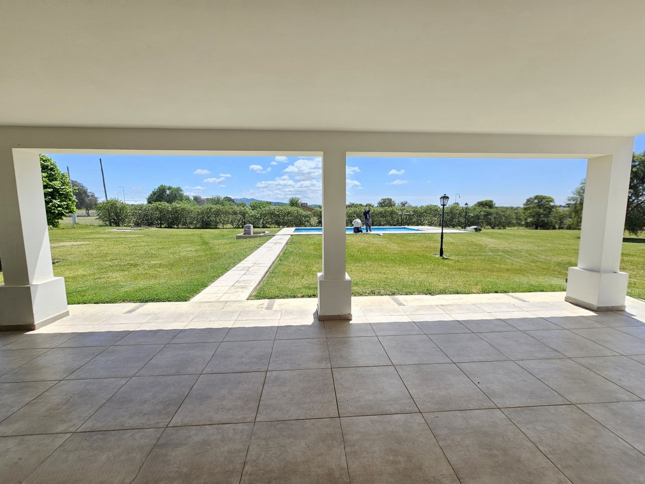 Estacion del Carmen | 4.500 m² + pileta climatizada + cancha propia
