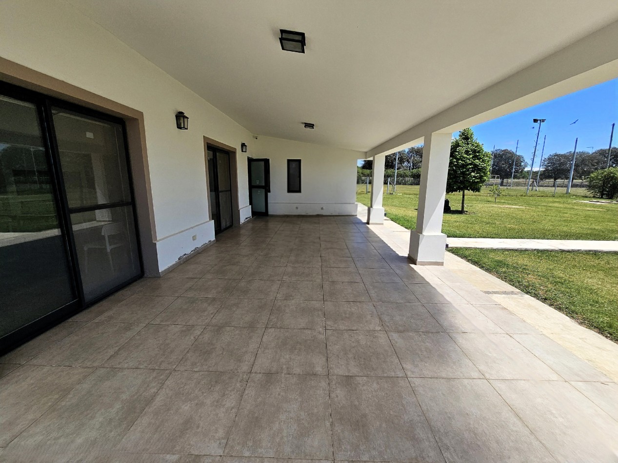 Estacion del Carmen | 4.500 m² + pileta climatizada + cancha propia