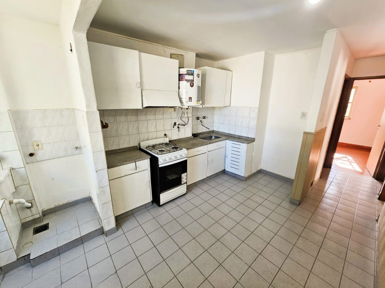 2 dorm SIN EXPENSAS/ Cocina instalada/Recien pintado/Ingreso inmediato/Kennedy - Benatti 555