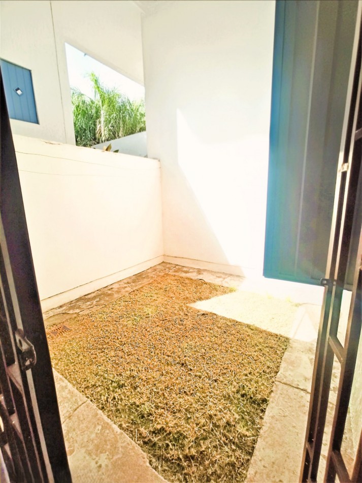  2 dormitorios EN Planta Baja / 2 patios y alarma / Complejo Mari I