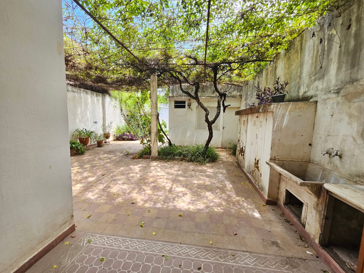 Casa 2 Dormitorios + Patio Propio + Consultorio | Alto Alberdi