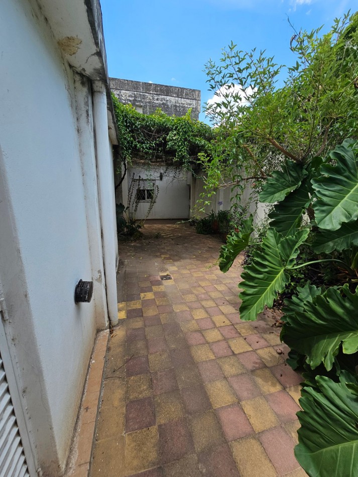 Casa 2 Dormitorios + Patio Propio + Consultorio | Alto Alberdi