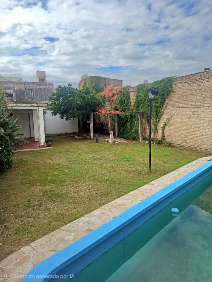 Casa 2 Dormitorios + Cochera + Patio c/ Pileta | Alto Alberdi