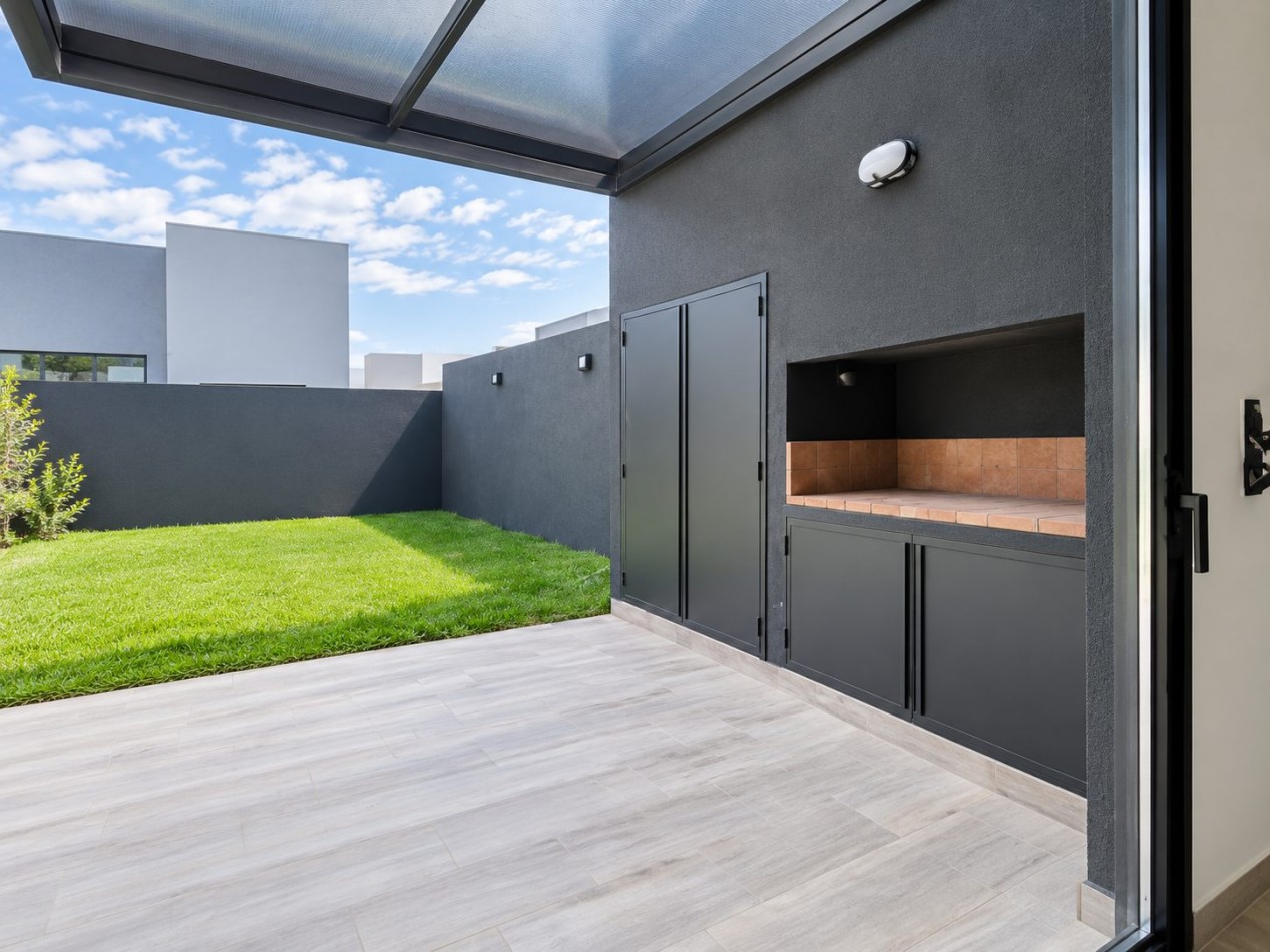 DUPLEX A ESTRENAR/ 3 dormitorios / 2 suites y cochera - San Ignacio Village