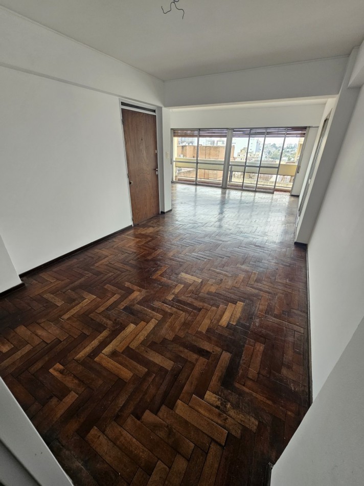 SEMIPSISO 12° c/Cochera | 3 dorm + dependencia | Vista abierta 