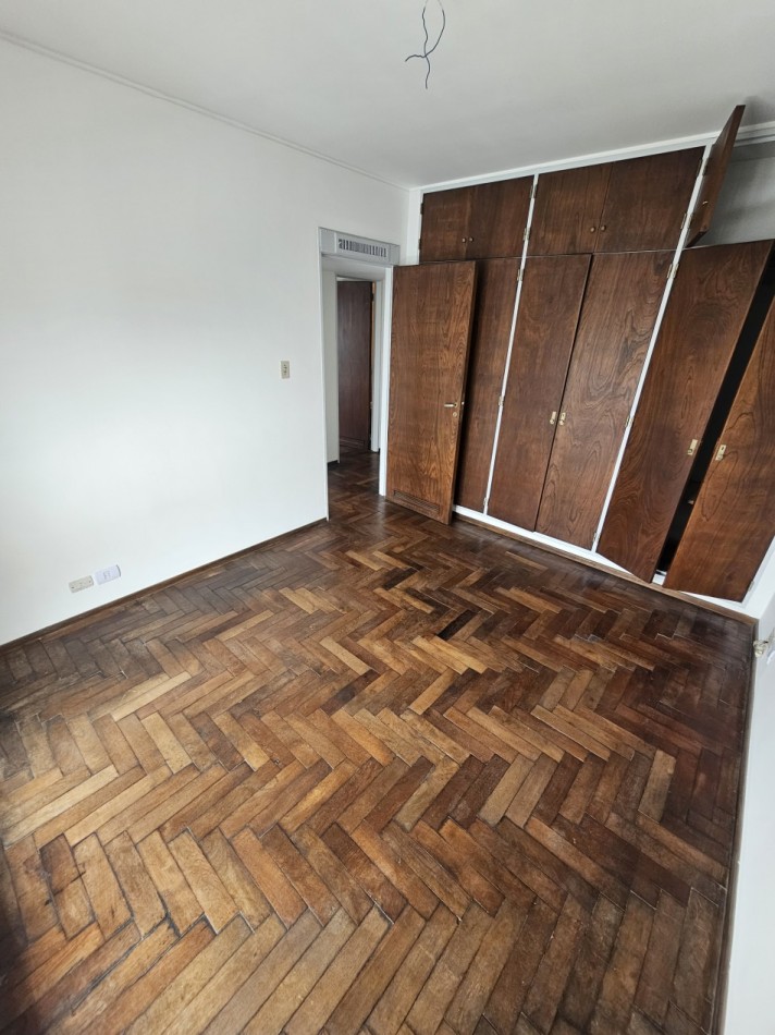 SEMIPSISO 12° c/Cochera | 3 dorm + dependencia | Vista abierta 