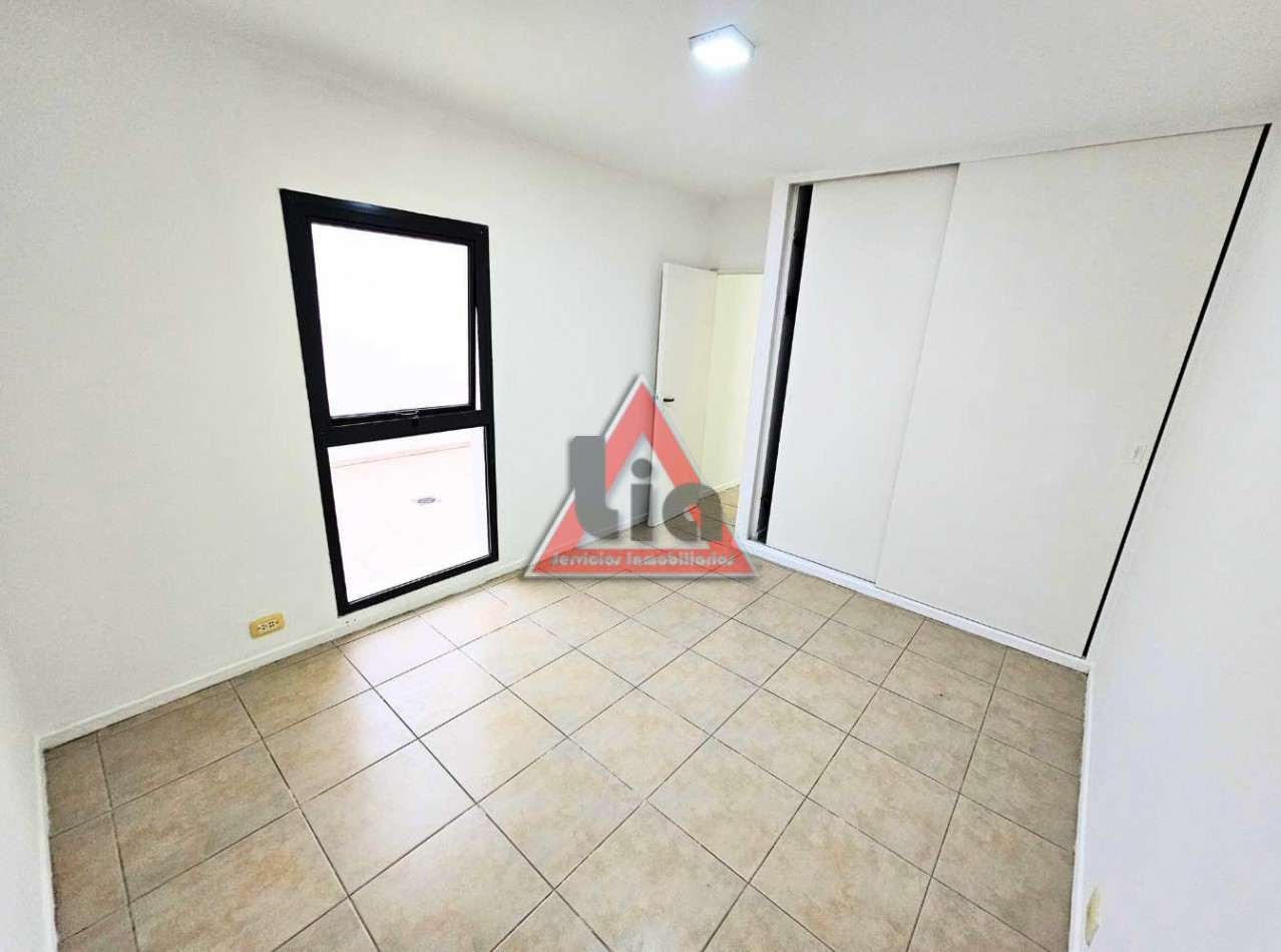 UN DORMI EN PLANTA BAJA CON PATIO - CENTRO - 