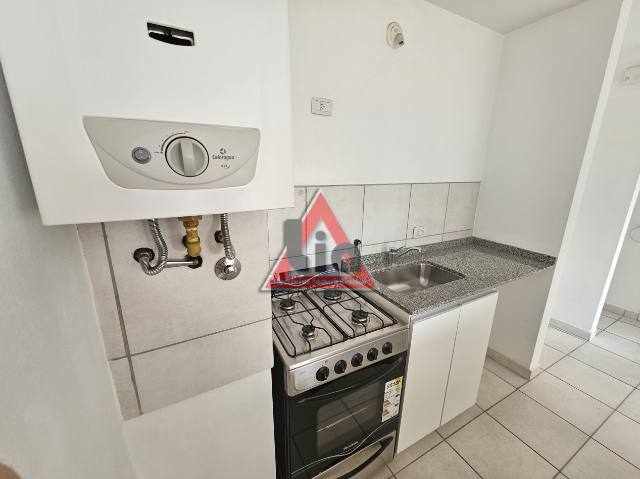  COMPLEJO CERRADO C/PILETA y SEGURIDAD - Externo C/BALCON - VALLE CERCANO -