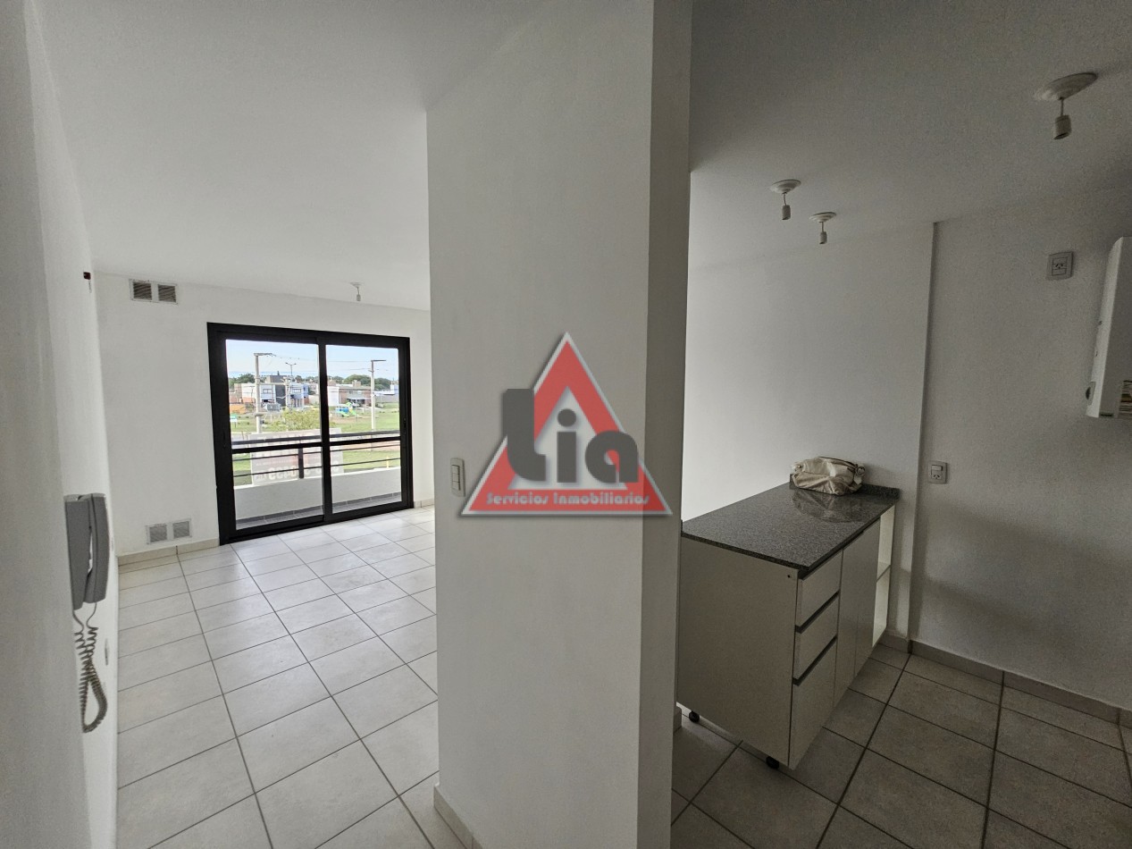  COMPLEJO CERRADO C/PILETA y SEGURIDAD - Externo C/BALCON - VALLE CERCANO -