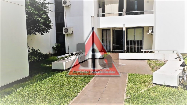UN DORMI EN PLANTA BAJA CON PATIO - CENTRO - 