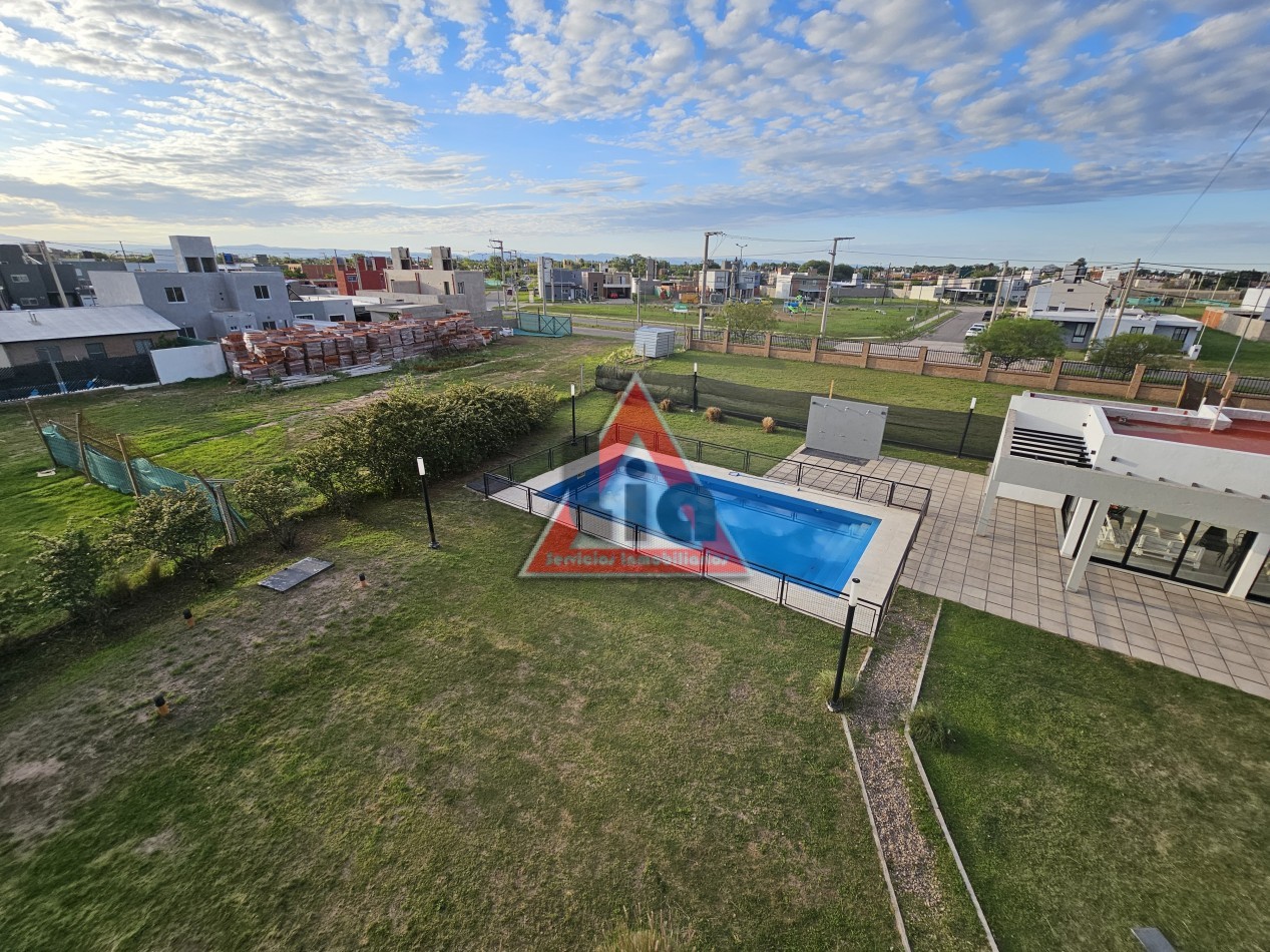  COMPLEJO CERRADO C/PILETA y SEGURIDAD - Externo C/BALCON - VALLE CERCANO -