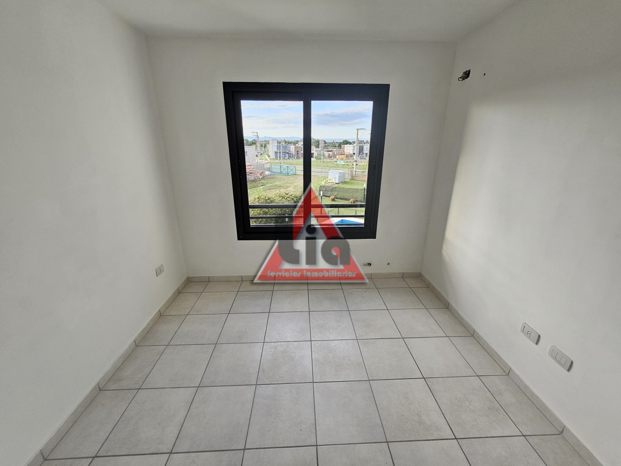  COMPLEJO CERRADO C/PILETA y SEGURIDAD - Externo C/BALCON - VALLE CERCANO -