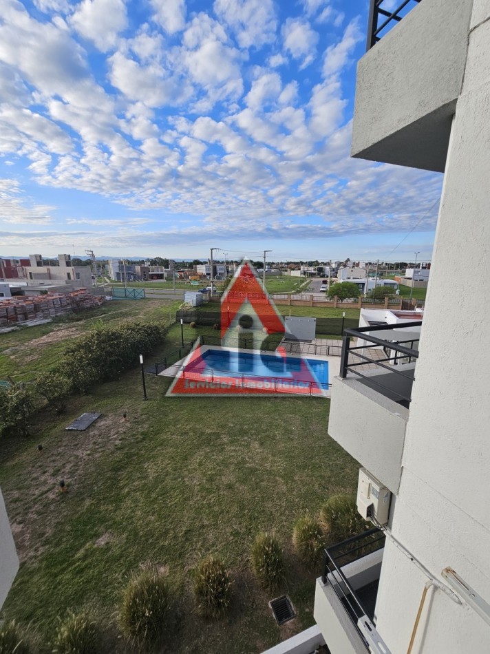  COMPLEJO CERRADO C/PILETA y SEGURIDAD - Externo C/BALCON - VALLE CERCANO -