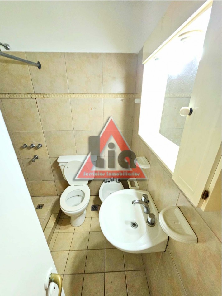 UN DORMI EN PLANTA BAJA CON PATIO - CENTRO - 