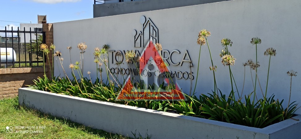 COMPLEJO CERRADO C/PILETA y SEGURIDAD - Externo C/BALCON - VALLE CERCANO -