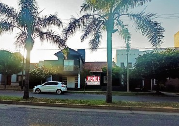 TEJAS DEL SUR I - CASA 3 DORM + ESCRITORIO - PILETA - LOTE 360M2