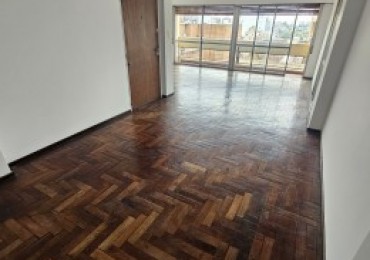 SEMIPSISO 12° c/Cochera | 3 dorm + dependencia | Vista abierta 